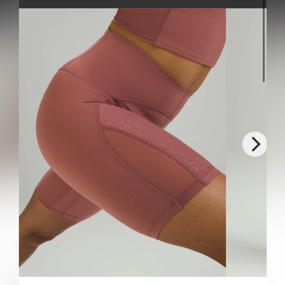NWT Lululemon Unlimit High Rise Short 8" *Mesh
Spiced Chai size 6 - Picture 3 of 6